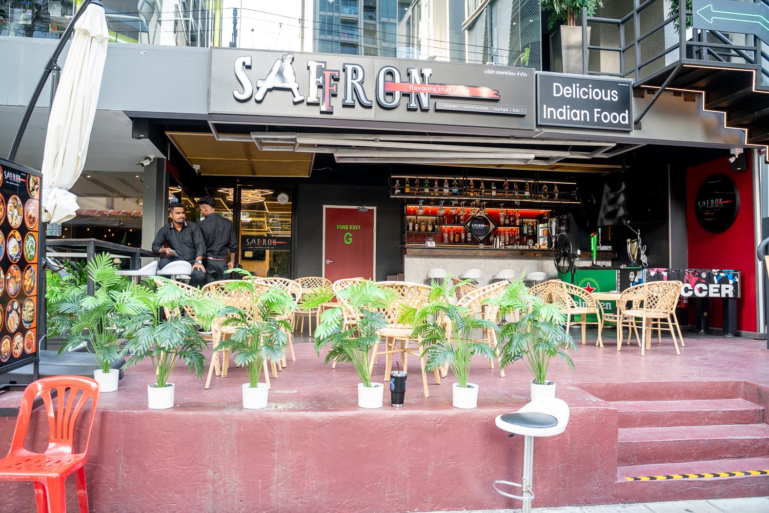 Saffron Indian-Continental-Lounge-Bar