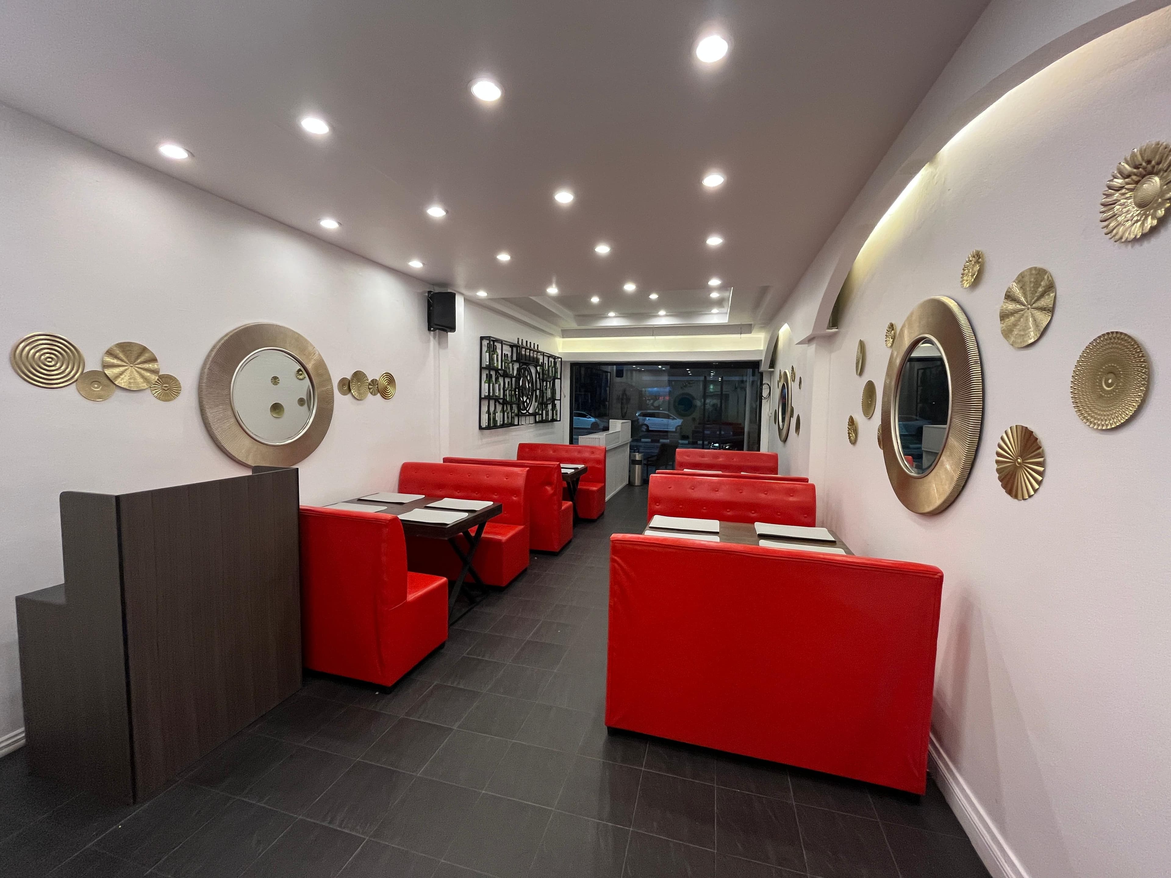 Iris Pattaya storefront