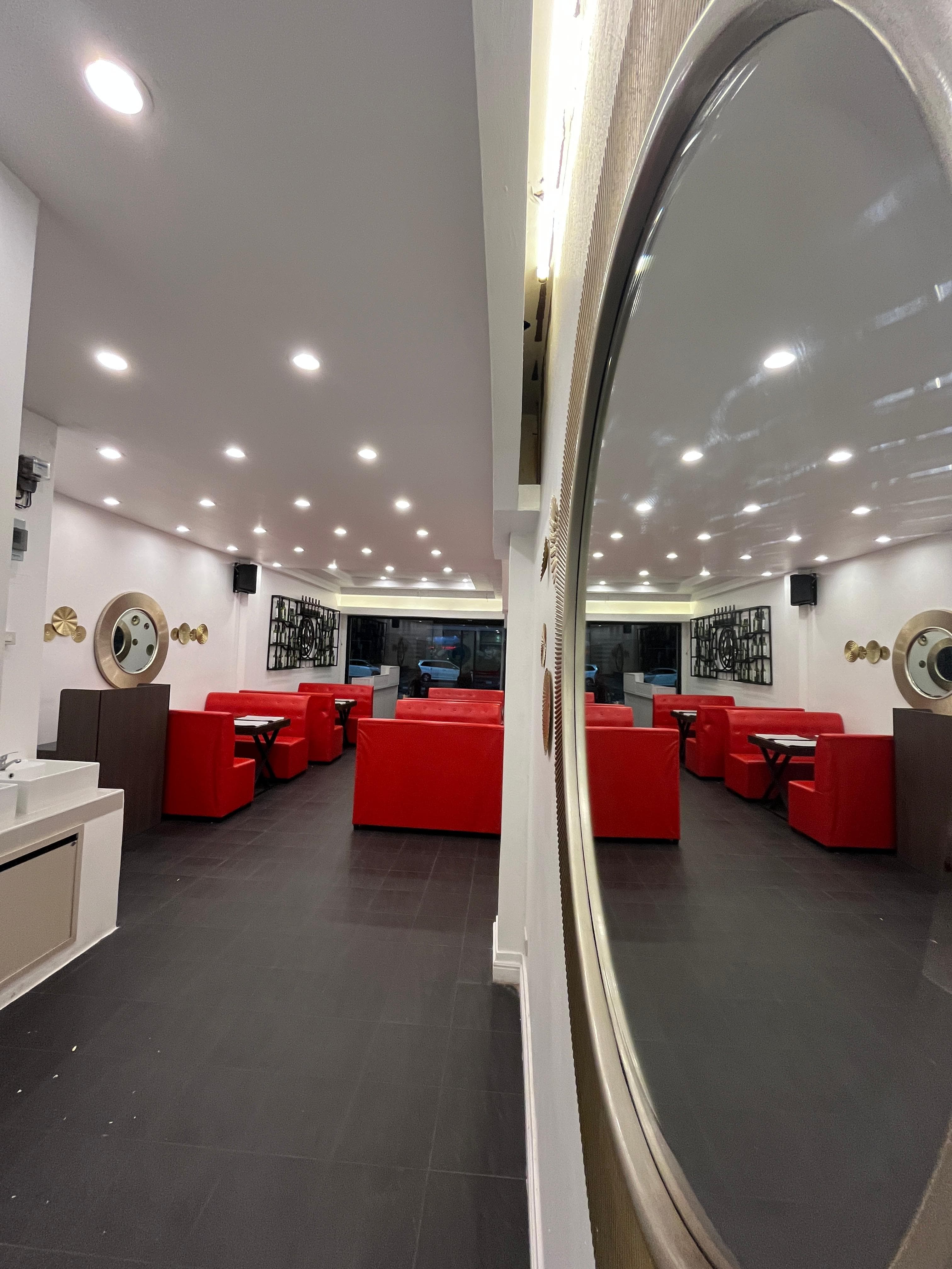 Iris Pattaya storefront